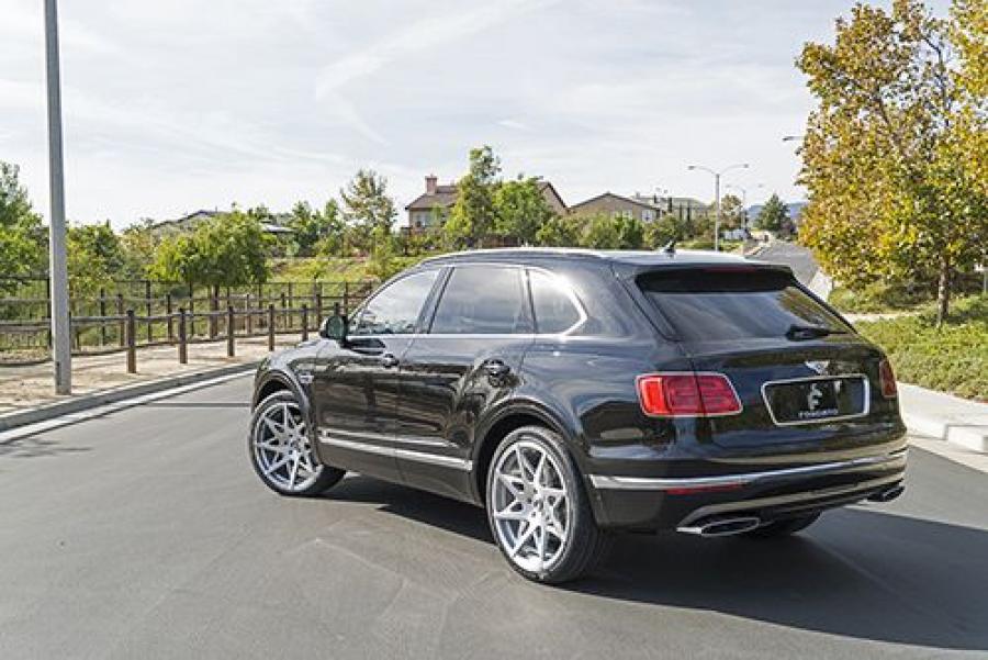 Bentley Bentayga on Forgiato Wheels (TURNI-ECL) 2016 года  (фото 3 из 8)